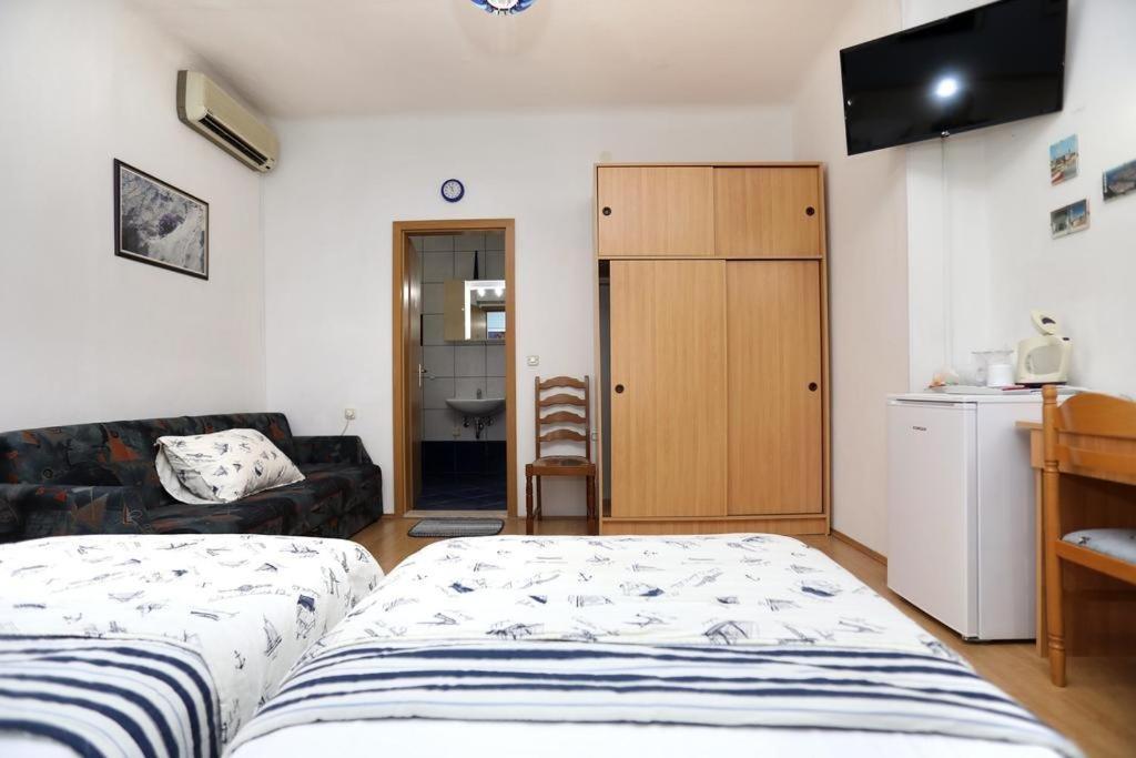 Rooms With A Parking Space Trogir - 17442 Chambre photo